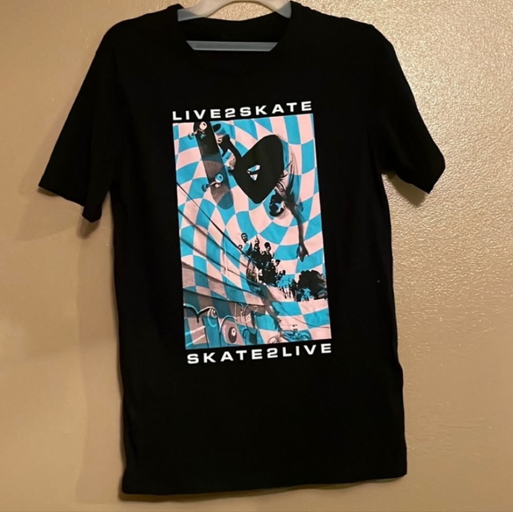 Black graphic tee